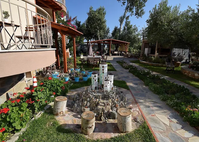 Nikiti Spathies - By Spathies * 卡洛吉亚